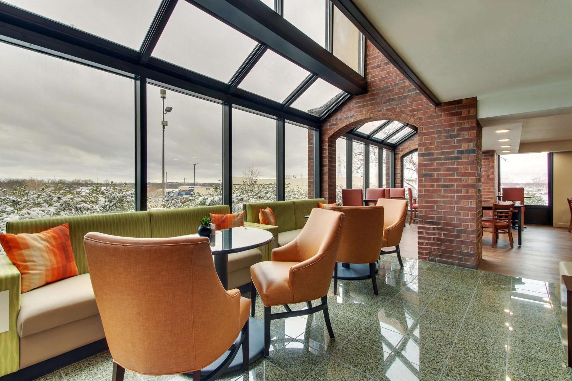 Hotel Pear Tree St. Louis - Arnold